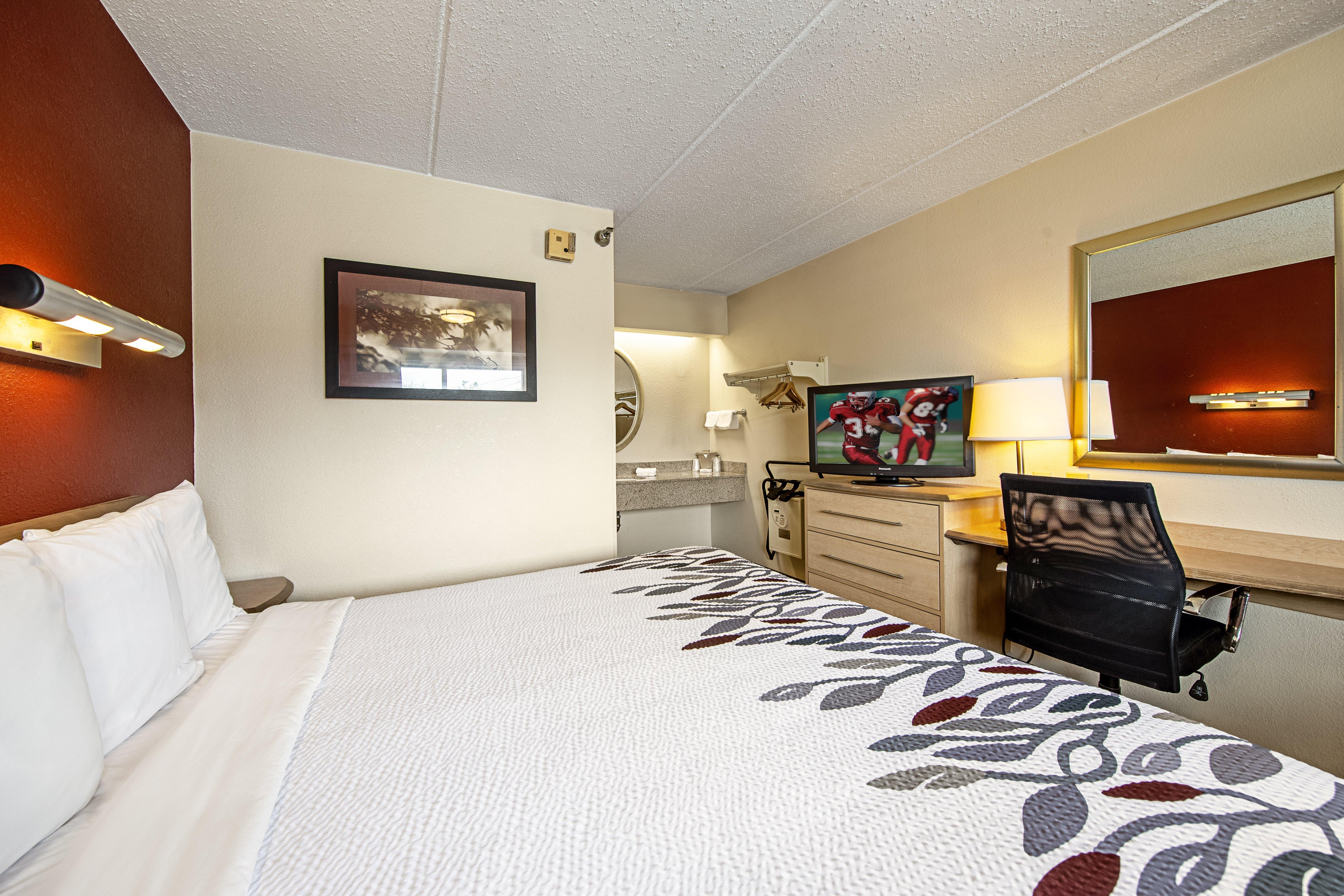 Red Roof Inn Greensboro Coliseum Екстер'єр фото